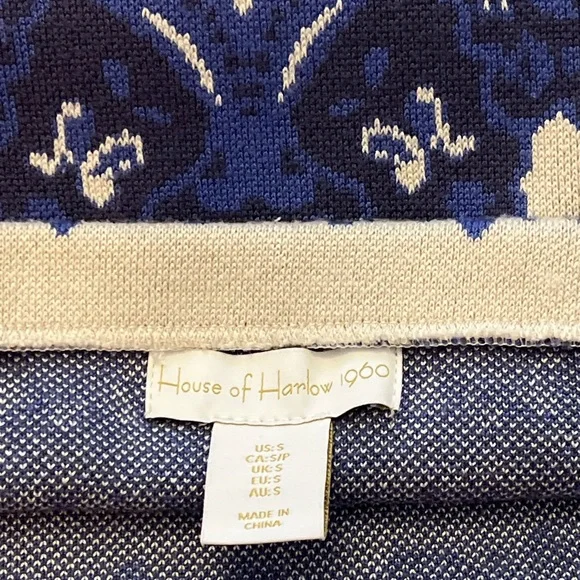 🚨𝐂𝐋𝐎𝐒𝐈𝐍𝐆 𝐒𝐀𝐋𝐄🚨💙 NWT 𝐇𝐎𝐔𝐒𝐄 𝐨𝐟 𝐇𝐀𝐑𝐋𝐎𝐖 𝟏𝟗𝟔𝟎 Strapless Blue Tile Maxi Dress 💙 - Picture 4 of 5